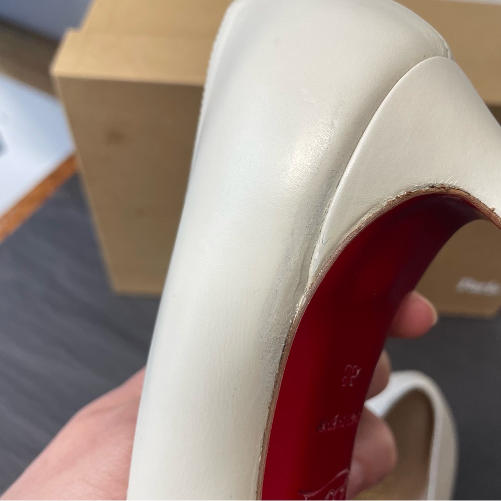 Christian Louboutin Fifi Off White 85 mm Round toe Pumps size 38 - Picture 11 of 13